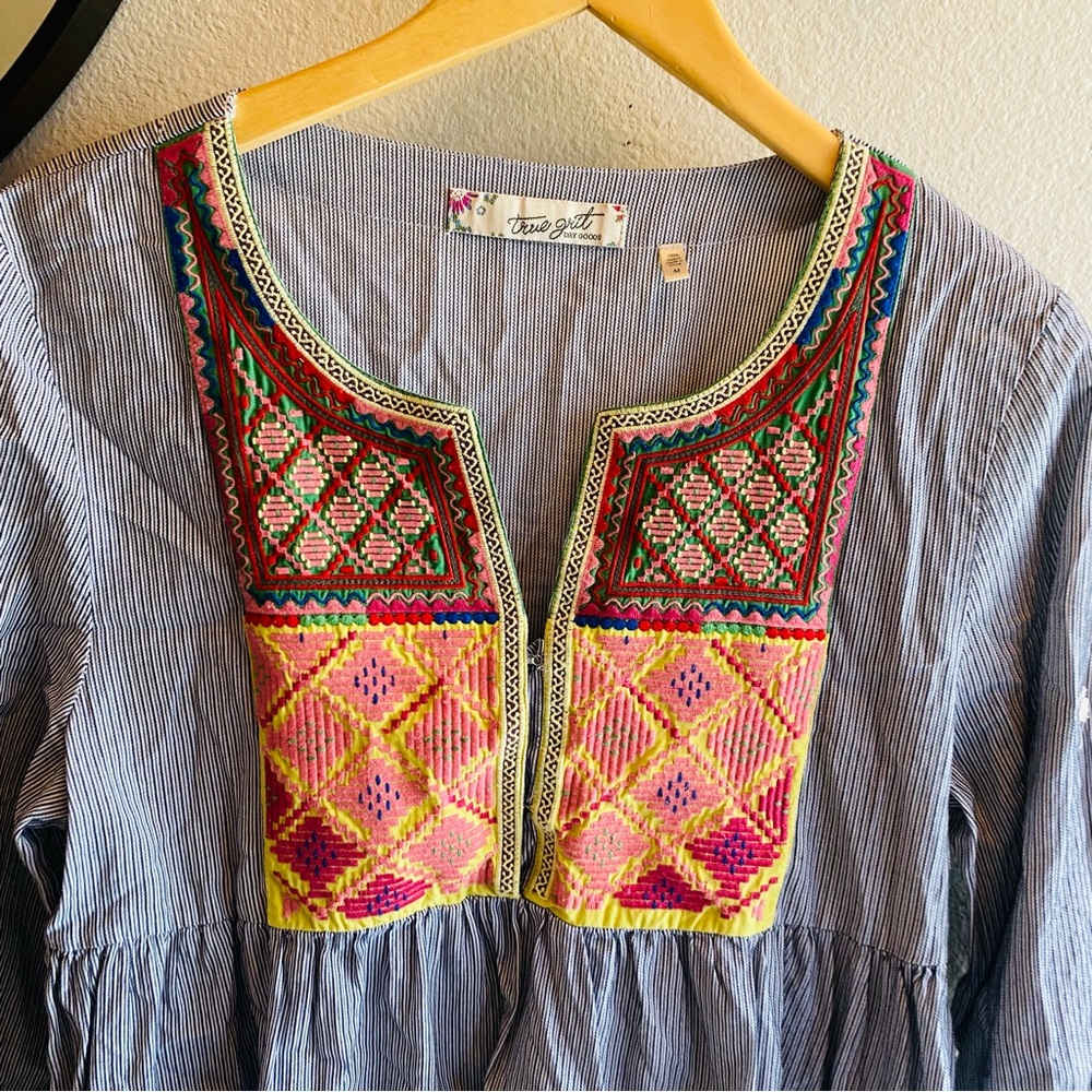 True Grit Designer Boho/Sheik Top Medium - Picture 3 of 5